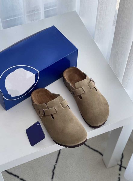 slippers boston clogs designer sandals men women slide slippers soft footbed clog suede leather buckle strap shoes woody outdoor indoor moti, Black
slippers boston clogs designer sandals men women slide slippers soft footbed clog suede leather buckle strap shoes woody outdoor indoor moti, Black