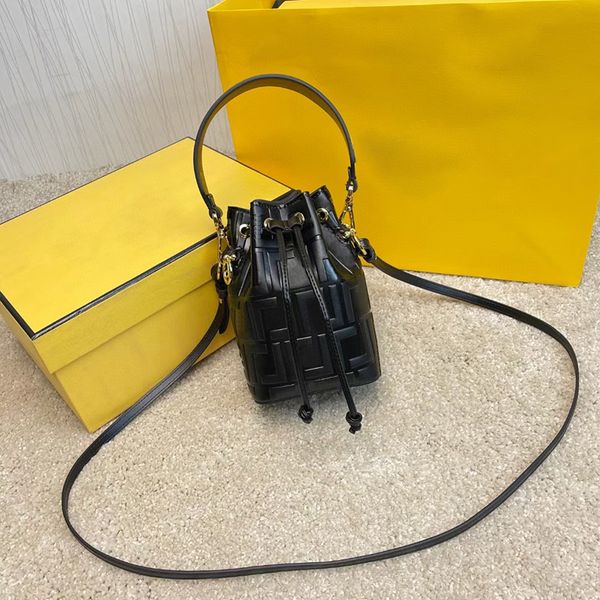 fashion designer bag mens and womens mini portable bucket bag 9233 leather embossed shoulder bag temperament handbag
fashion designer bag mens and womens mini portable bucket bag 9233 leather embossed shoulder bag temperament handbag