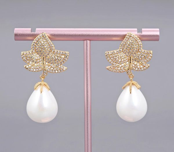 guaiguai jewelry white sea shell pearl gold color plated cz micro pave drop earrings for women real gems stone lady fashion jewell5953537, Silver
guaiguai jewelry white sea shell pearl gold color plated cz micro pave drop earrings for women real gems stone lady fashion jewell5953537, Silver