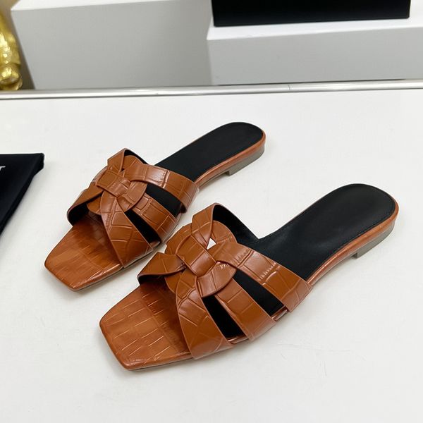 flat bottom sandals and slippers 2023 summer luxury designer woven hollow leather outdoor beach womens sandals and slippers sizes 35-43 +box, Black
flat bottom sandals and slippers 2023 summer luxury designer woven hollow leather outdoor beach womens sandals and slippers sizes 35-43 +box, Black