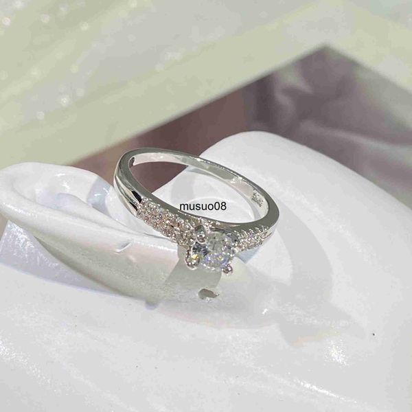 band rings classic double-layered four-pronged round full diamond couple ring for women zircon silver-plated engagement bridal gift jewelry
band rings classic double-layered four-pronged round full diamond couple ring for women zircon silver-plated engagement bridal gift jewelry