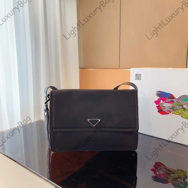 2023 fashion shoulder bag designer crossbody bags cross body wallets womens nylon classic luxury handbags tote female purses 230602
2023 fashion shoulder bag designer crossbody bags cross body wallets womens nylon classic luxury handbags tote female purses 230602