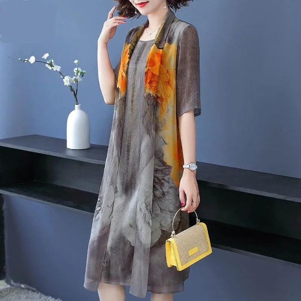 dresses middleaged mother 2022 new 40yearold 60yearold noble summer dress middleaged elderly female chiffon skirt thin ing w, Black;gray
dresses middleaged mother 2022 new 40yearold 60yearold noble summer dress middleaged elderly female chiffon skirt thin ing w, Black;gray