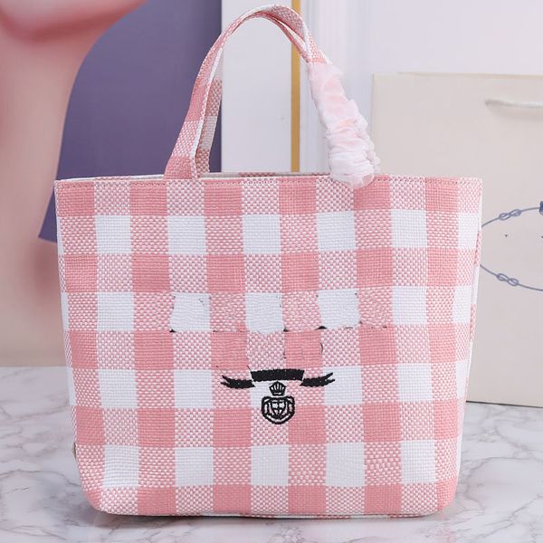 lattice canvas shopping bag check handbag summer beach tote bags large capacity package fashion embroidery letter side triangle hardware sho
lattice canvas shopping bag check handbag summer beach tote bags large capacity package fashion embroidery letter side triangle hardware sho