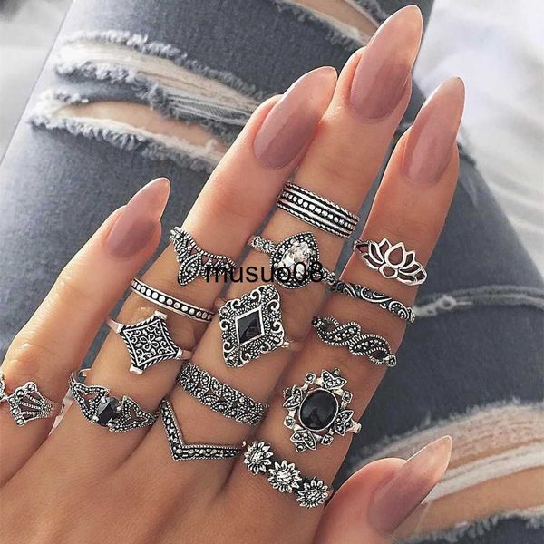 band rings 15pcs lotus flower black rhinestone gothic aesthatic vintage antique silver color rings sets for women men jewelry j230602
band rings 15pcs lotus flower black rhinestone gothic aesthatic vintage antique silver color rings sets for women men jewelry j230602