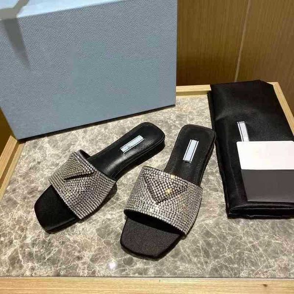 triangle logo slippers indoor house sandals wholesale new rhinestone heel flip flops for men, Black
triangle logo slippers indoor house sandals wholesale new rhinestone heel flip flops for men, Black