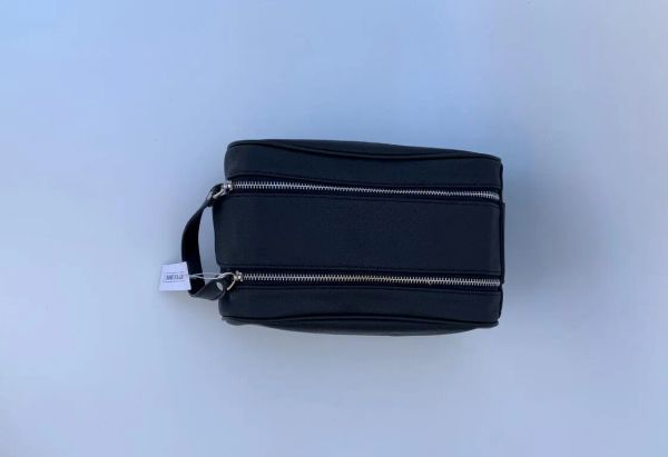 high-end quality men 26cm travelling toilet bag fashion design women wash bag large capacity cosmetic bags makeup toiletry bag pouch
high-end quality men 26cm travelling toilet bag fashion design women wash bag large capacity cosmetic bags makeup toiletry bag pouch
