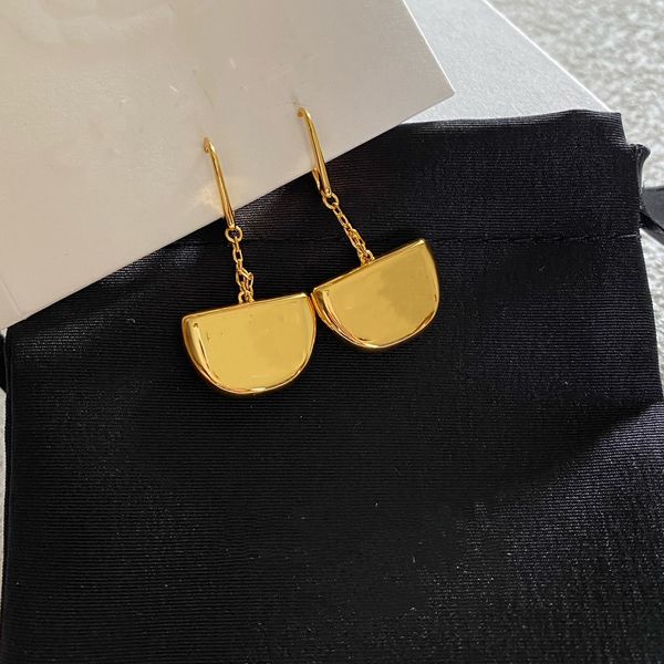 grade original match gold jewelry, hanging earrings, earrings, luxury designer design, women's gatherings, travel, commuting, Golden
grade original match gold jewelry, hanging earrings, earrings, luxury designer design, women's gatherings, travel, commuting, Golden