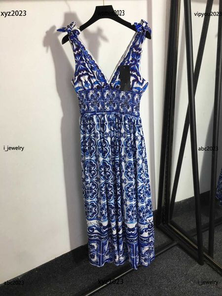 woman designer dress deep v open back bow strap dress size s-l fashion blue pattern printing skirt new arrival may31, Black;gray
woman designer dress deep v open back bow strap dress size s-l fashion blue pattern printing skirt new arrival may31, Black;gray