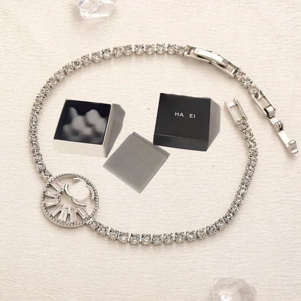 classic bracelets link chain women silver plated copper zircon round brand crystal letter bangle wristband cuff chains designer jewelry love, Black
classic bracelets link chain women silver plated copper zircon round brand crystal letter bangle wristband cuff chains designer jewelry love, Black