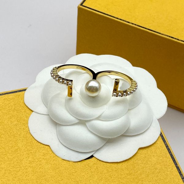 designer two finger rings love ring gold f letter with pearl luxury crystal luxury diamond loop rings womens wedding 925 silver jewelry
designer two finger rings love ring gold f letter with pearl luxury crystal luxury diamond loop rings womens wedding 925 silver jewelry