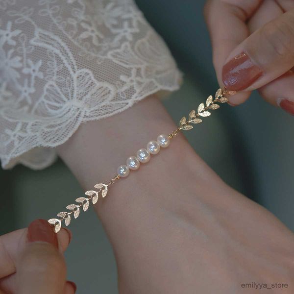 charm bracelets new simple gold colour laurel leaf pearl bracelet for women personality fashion bracelet wedding jewelry birthday gifts, Golden;silver
charm bracelets new simple gold colour laurel leaf pearl bracelet for women personality fashion bracelet wedding jewelry birthday gifts, Golden;silver