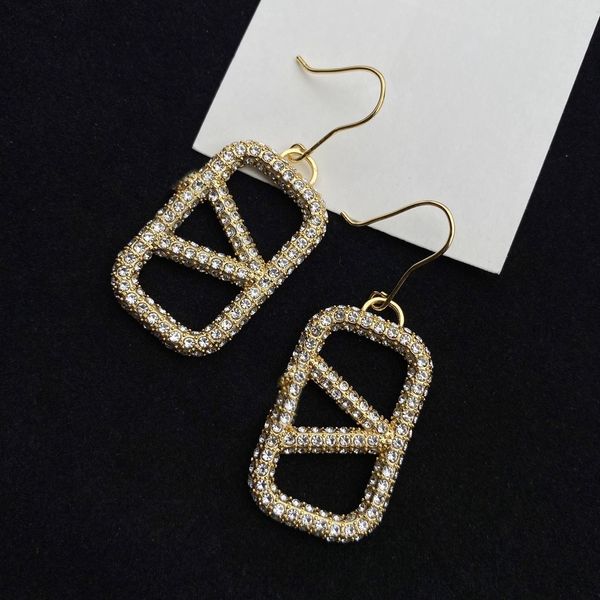 earring designers design fashionable gold letter earring jewelry, party jewelry, and wedding gifts for women, Golden;silver
earring designers design fashionable gold letter earring jewelry, party jewelry, and wedding gifts for women, Golden;silver