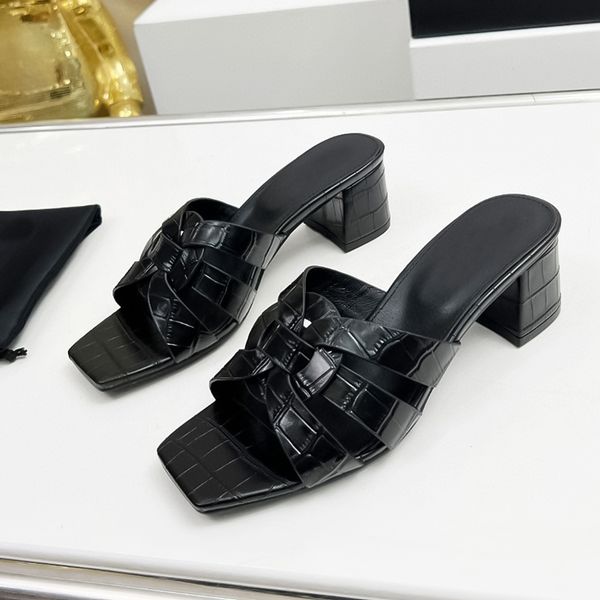 2023 summer new open toe sandals slippers square toe thick heels with leather beach womens slippers luxury designer versatile womens shoes s, Black
2023 summer new open toe sandals slippers square toe thick heels with leather beach womens slippers luxury designer versatile womens shoes s, Black
