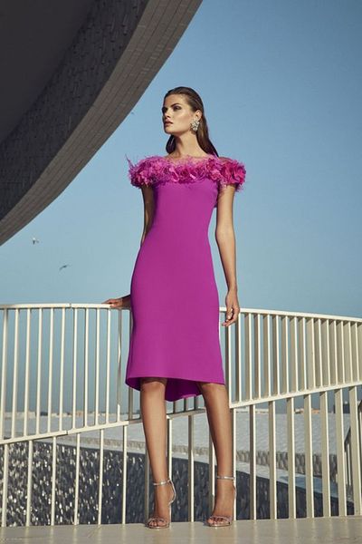 knee-length pink mother of the bride dresses off shoulder feather flower stain short god mother occasion gowns, Black;red
knee-length pink mother of the bride dresses off shoulder feather flower stain short god mother occasion gowns, Black;red