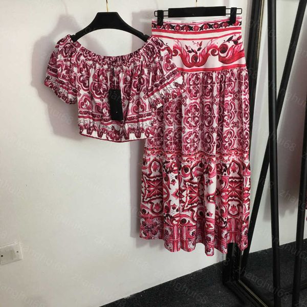 23ss womens designer clothing skirt set vintage printed one-line neck short-sleeved high-waisted half skirt sets womens clothing, White
23ss womens designer clothing skirt set vintage printed one-line neck short-sleeved high-waisted half skirt sets womens clothing, White