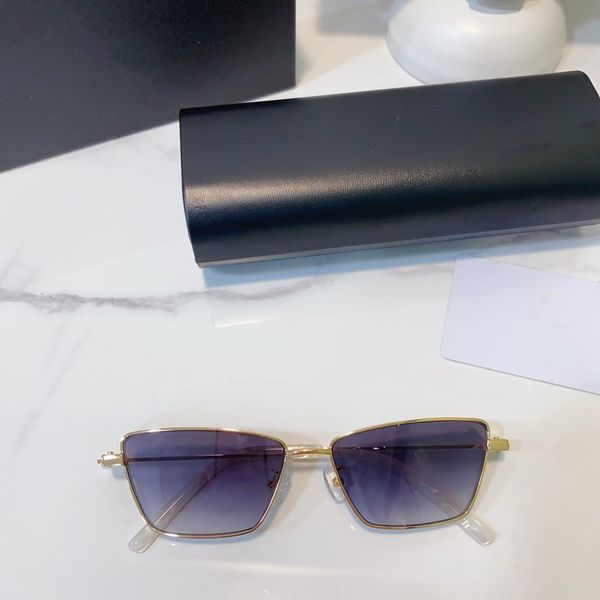 classic sunglasses for men and women square designer sunglasses uv400 protective gold plated eyeglass frame glasses comes with box, White;black
classic sunglasses for men and women square designer sunglasses uv400 protective gold plated eyeglass frame glasses comes with box, White;black