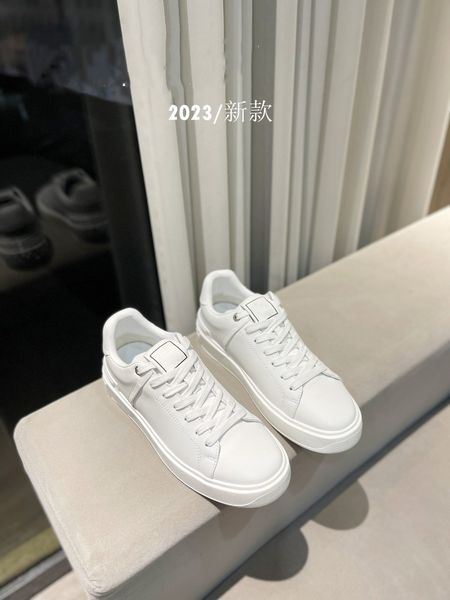 casual shoes 2023 new women's men's luxury design sports shoes cowhide material rubber outsole fashion casual, Black
casual shoes 2023 new women's men's luxury design sports shoes cowhide material rubber outsole fashion casual, Black