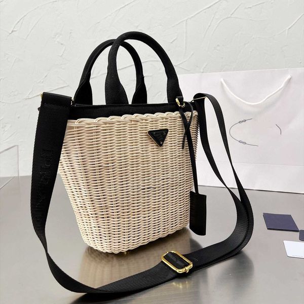 p bag new handheld straw woven bags ins beach holiday summer pastoral style versatile woven bags
p bag new handheld straw woven bags ins beach holiday summer pastoral style versatile woven bags