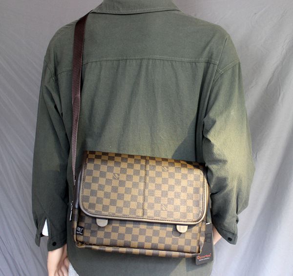 fashion men shoulder bags luxury designer cross body handbags women crossbody bag canvas leather chai letter embossing black backpacks
fashion men shoulder bags luxury designer cross body handbags women crossbody bag canvas leather chai letter embossing black backpacks