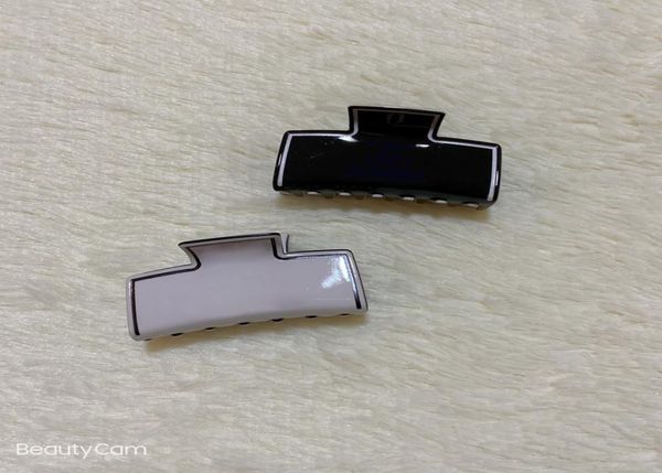 8x4cm fashion black and white acrylic cube claw clips c style hairpin side clip for ladies collection head accessories items vip g3872705, Golden;silver
8x4cm fashion black and white acrylic cube claw clips c style hairpin side clip for ladies collection head accessories items vip g3872705, Golden;silver