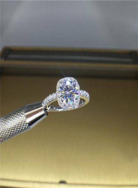 100 18k 750au gold moissanite diamond ring d color vvs with national certificate mo001043226379, Golden;silver
100 18k 750au gold moissanite diamond ring d color vvs with national certificate mo001043226379, Golden;silver
