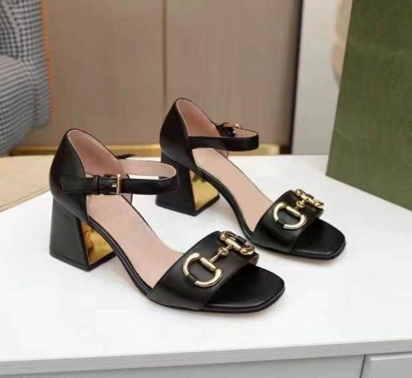 2021 women fashion summer lock shoes slipper graffiti sandals genuine cowhide leather with box flat slippers large size 35419729900, Black
2021 women fashion summer lock shoes slipper graffiti sandals genuine cowhide leather with box flat slippers large size 35419729900, Black