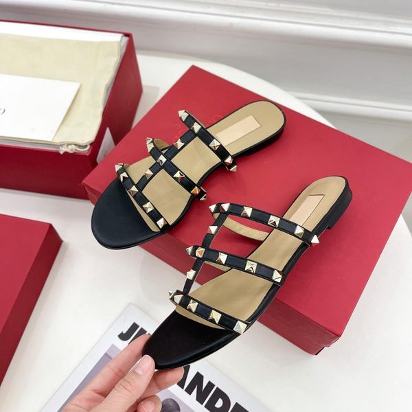 brand ladies flat sandals designer studded slippers leather studded bare ankle lace up beach slippers 35-44, Black
brand ladies flat sandals designer studded slippers leather studded bare ankle lace up beach slippers 35-44, Black