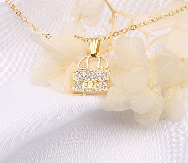 luxury designer brand double letter pendant necklaces chain 18k gold plated lock model crysatl rhinestone sweater newklace for wom4232851, Silver
luxury designer brand double letter pendant necklaces chain 18k gold plated lock model crysatl rhinestone sweater newklace for wom4232851, Silver