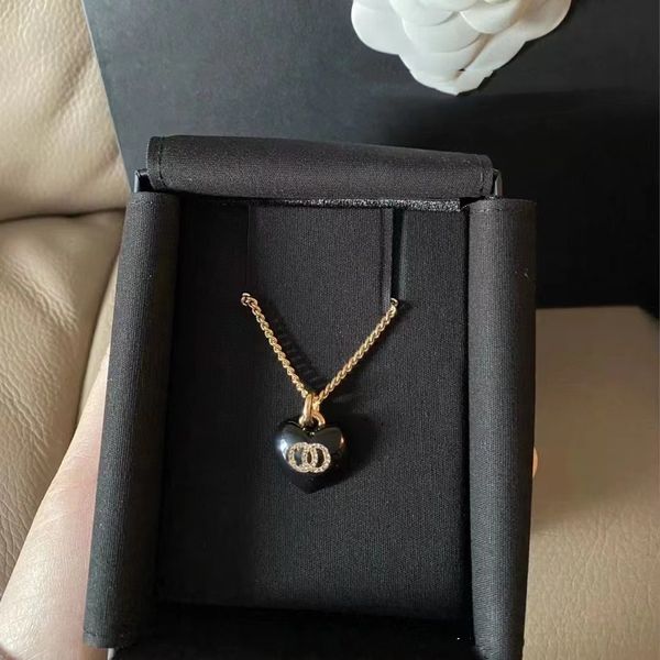 women's classic unique necklace designer jewelry necklace gorgeous fashion atmosphere jewelry necklace, Silver
women's classic unique necklace designer jewelry necklace gorgeous fashion atmosphere jewelry necklace, Silver