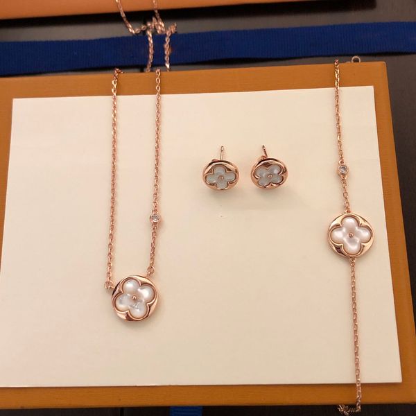 2023 fashion new designer jewelry set luxury classic round natural white fritillary diamond luster excellent exquisite full no box, Black
2023 fashion new designer jewelry set luxury classic round natural white fritillary diamond luster excellent exquisite full no box, Black