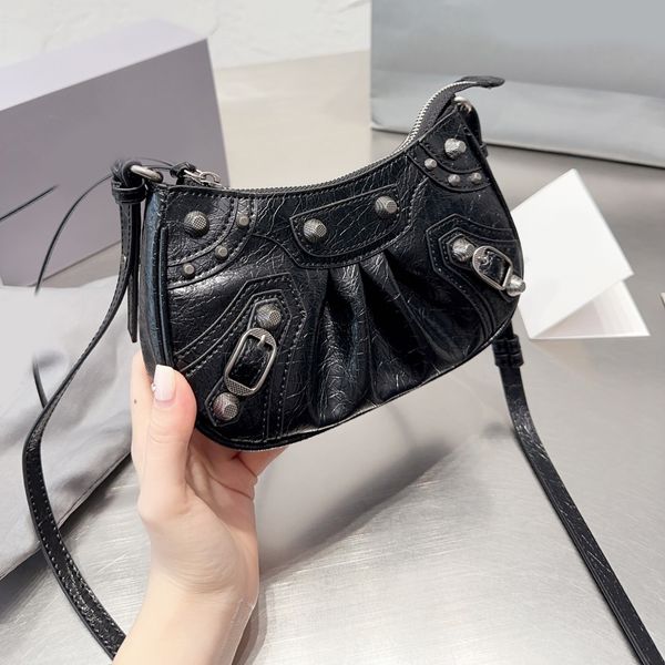 motorcycle bags designer brand bag tote 2023 crossbody luxurys handbags handbag fashion shoulder bag women letter purse phone wallet artwork
motorcycle bags designer brand bag tote 2023 crossbody luxurys handbags handbag fashion shoulder bag women letter purse phone wallet artwork