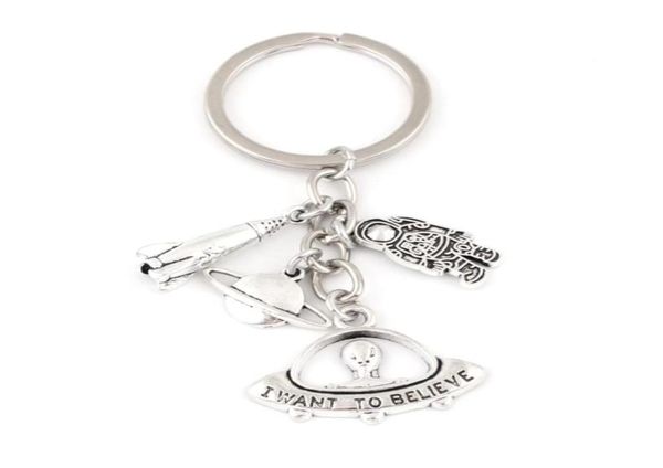 rocket spaceship alien ufo keychain planet astronaut pendant keyholder fit friend gift jewelry3059540, Silver
rocket spaceship alien ufo keychain planet astronaut pendant keyholder fit friend gift jewelry3059540, Silver