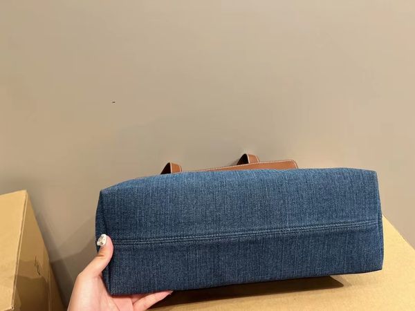 2023 new high capacity denim tote bag women's handheld one shoulder commuter shopping bag underarm bag
2023 new high capacity denim tote bag women's handheld one shoulder commuter shopping bag underarm bag