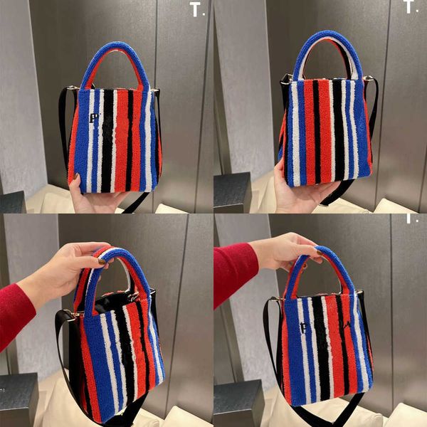 p mobile bag casual color vertical stripe new fashion women's bag one shoulder oblique span vertical small square bag
p mobile bag casual color vertical stripe new fashion women's bag one shoulder oblique span vertical small square bag