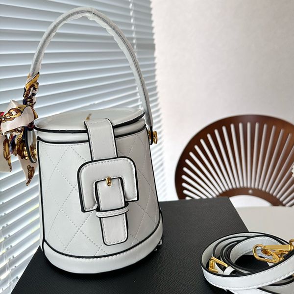 fashion bucket bag barrel-shaped crossbody bags women handbags diamond lattice zipper closure cosmetic case removable shoulder strap scarves
fashion bucket bag barrel-shaped crossbody bags women handbags diamond lattice zipper closure cosmetic case removable shoulder strap scarves