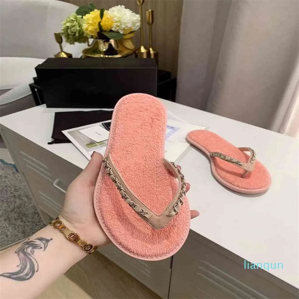 2023 classic slippers designer fashion women flat bottom flip flop slippers slide rubber antiskid sandals, Black
2023 classic slippers designer fashion women flat bottom flip flop slippers slide rubber antiskid sandals, Black