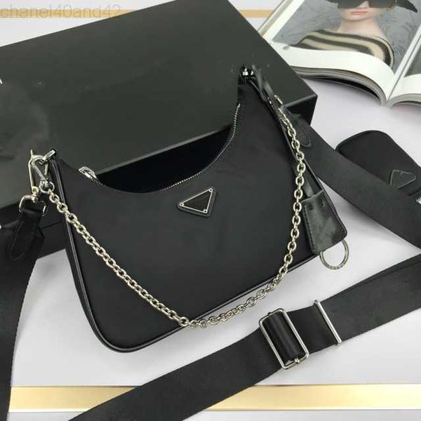 nylon 2022 black shoulder messenger bag for women luxury handbag hobo designer with mini pocket brand female crossbody bag
nylon 2022 black shoulder messenger bag for women luxury handbag hobo designer with mini pocket brand female crossbody bag