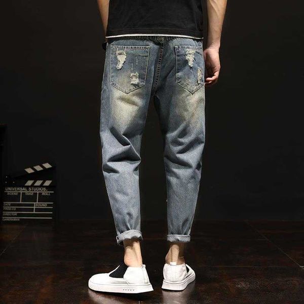 summer new trend 9-point jeans men's small foot hole beggar pants loose large thin pants, Blue
summer new trend 9-point jeans men's small foot hole beggar pants loose large thin pants, Blue