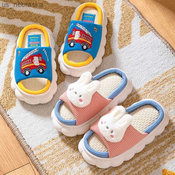 children's linen slippers baby outdoor walking cute cartoon rabbit slippers boy girl indoor soft breathable antiskid flat shoes l230518
children's linen slippers baby outdoor walking cute cartoon rabbit slippers boy girl indoor soft breathable antiskid flat shoes l230518