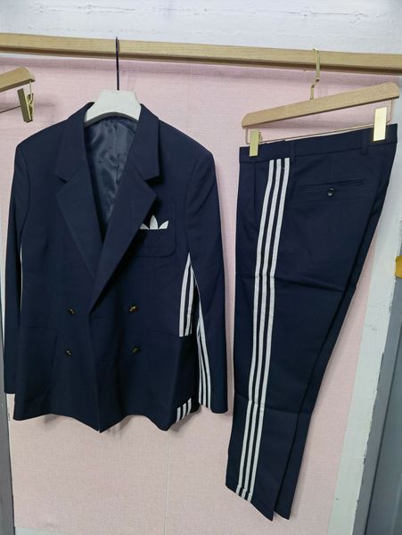 2023 designer mens suits blazers luxury western-style clothes classical letter print coats men cooperation coat slim fit casual geometry pat, White;black
2023 designer mens suits blazers luxury western-style clothes classical letter print coats men cooperation coat slim fit casual geometry pat, White;black