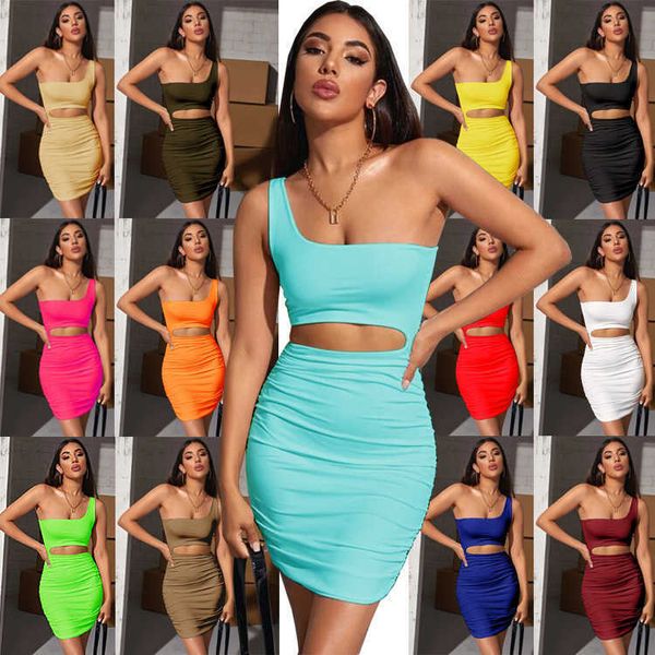 woman dresses models sleeveless sloping shoulder hollowed out pleated elastic tight and buttocks wrapped dress, Black;gray
woman dresses models sleeveless sloping shoulder hollowed out pleated elastic tight and buttocks wrapped dress, Black;gray