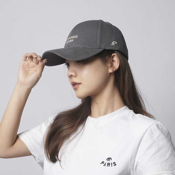 fashion designer baseball cap luxury super hat women's spring summer hard korean version versatile outdoor sunshade sunscreen men, Blue;gray
fashion designer baseball cap luxury super hat women's spring summer hard korean version versatile outdoor sunshade sunscreen men, Blue;gray
