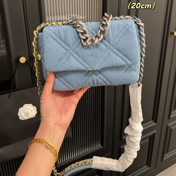 flap denim bags designer brand bag totes crossbody luxurys handbags 19 fashion shoulder h quality bag women letter purse phone wallet artwor
flap denim bags designer brand bag totes crossbody luxurys handbags 19 fashion shoulder h quality bag women letter purse phone wallet artwor