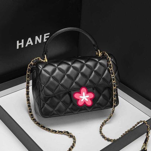 flap bag new city goddess small fragrant wind lingge chain bag trend versatile ladies handbag casual one shoulder crossbody bag channnel
flap bag new city goddess small fragrant wind lingge chain bag trend versatile ladies handbag casual one shoulder crossbody bag channnel