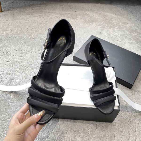 casual shoes 2023 the latest explosive spring and summer new products pearl heel sandals 8.5cm, Black
casual shoes 2023 the latest explosive spring and summer new products pearl heel sandals 8.5cm, Black