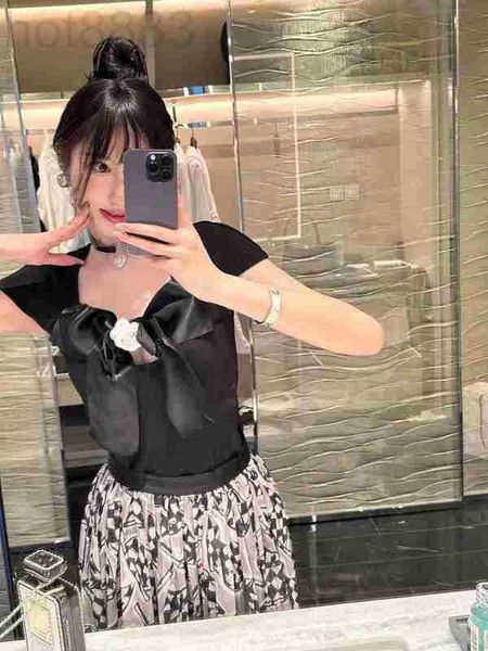 women's t-shirt designer 2023 spring/summer new fashion double butterfly blossom low cut short sleeve slim fit for women 64mh, White
women's t-shirt designer 2023 spring/summer new fashion double butterfly blossom low cut short sleeve slim fit for women 64mh, White