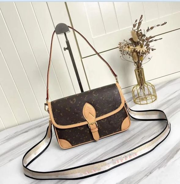 diane satchel bag jacquard cross-body strap embossed leather cream full black houlder bags louiseitys handbag viutonity vuttonity vintage cr
diane satchel bag jacquard cross-body strap embossed leather cream full black houlder bags louiseitys handbag viutonity vuttonity vintage cr