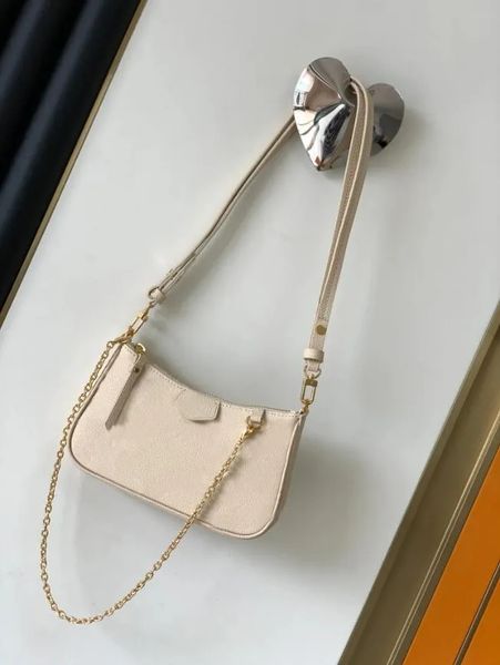 new embossed women shoulder bags pouch on strap bag louiseitys handbag viutonity vuttonity messenger handbags chain shoulder crossbody bags
new embossed women shoulder bags pouch on strap bag louiseitys handbag viutonity vuttonity messenger handbags chain shoulder crossbody bags