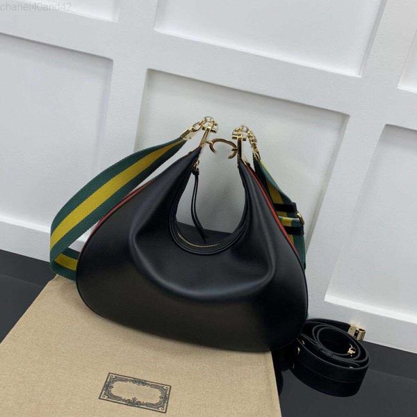 moon luxury bag half handbag shoulder bag small fragrant classic double shoulder strap crescent bag designer seam leather ladies clamshell m
moon luxury bag half handbag shoulder bag small fragrant classic double shoulder strap crescent bag designer seam leather ladies clamshell m
